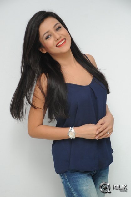 Mishti-Chakravarty-at-Columbus-Movie-Press-Meet